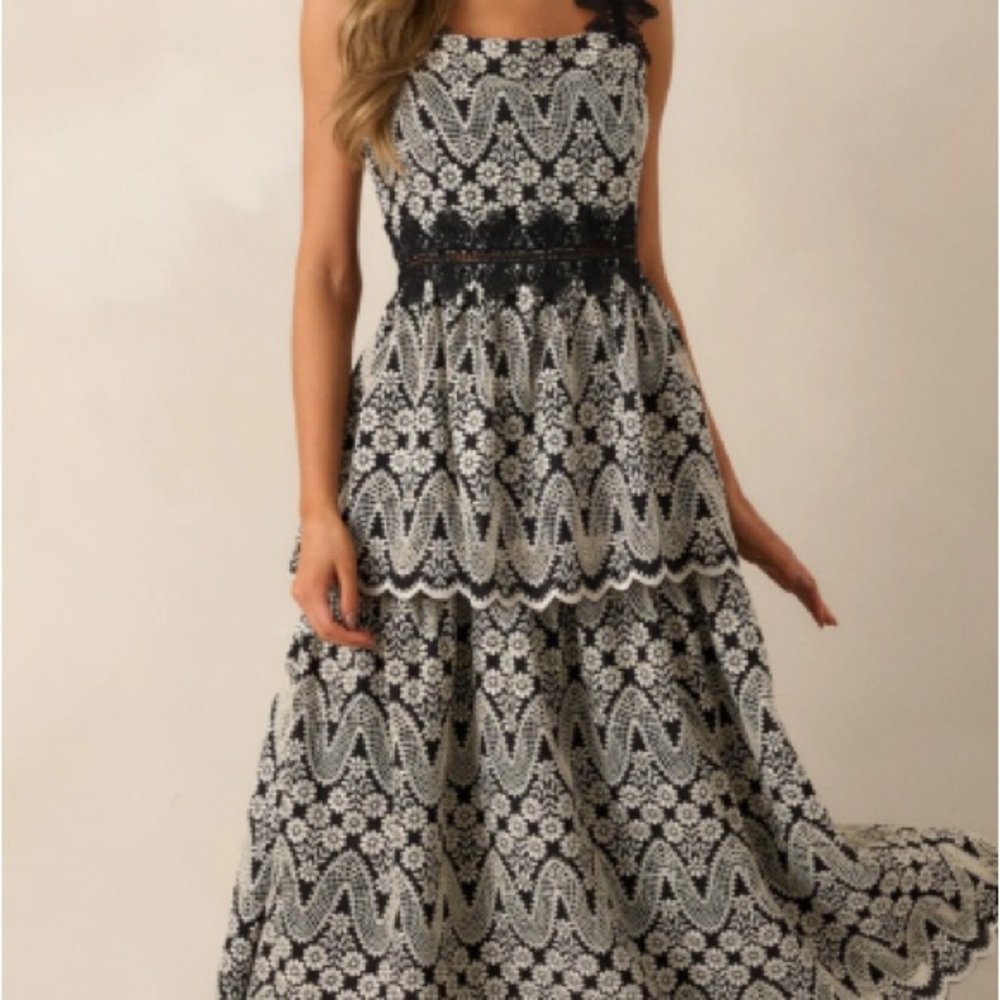 Red Dress Boutique Mysteries of the Night Black Eyelet Midi - L - New